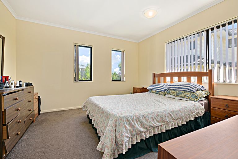 Photo of property in 117 Keri Vista Rise, Papakura, 2110