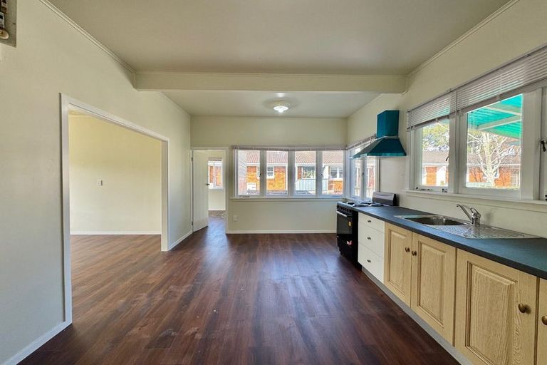 Photo of property in 8 Hill Road, Papatoetoe, Auckland, 2025