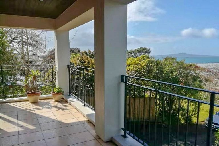 Photo of property in 20a Orchard Road, Waiake, Auckland, 0630