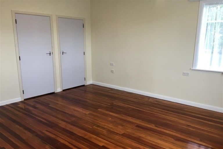 Photo of property in 38 Kirk Street, Otaki, 5512