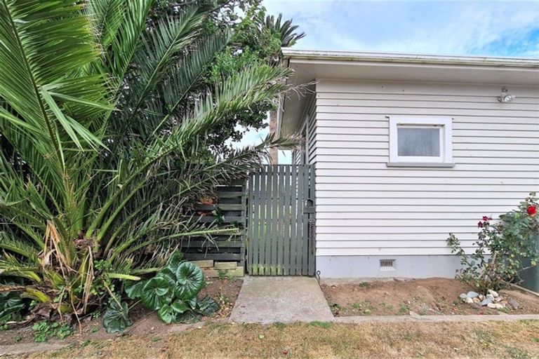 Photo of property in 138 Tasman Street, Opunake, 4616