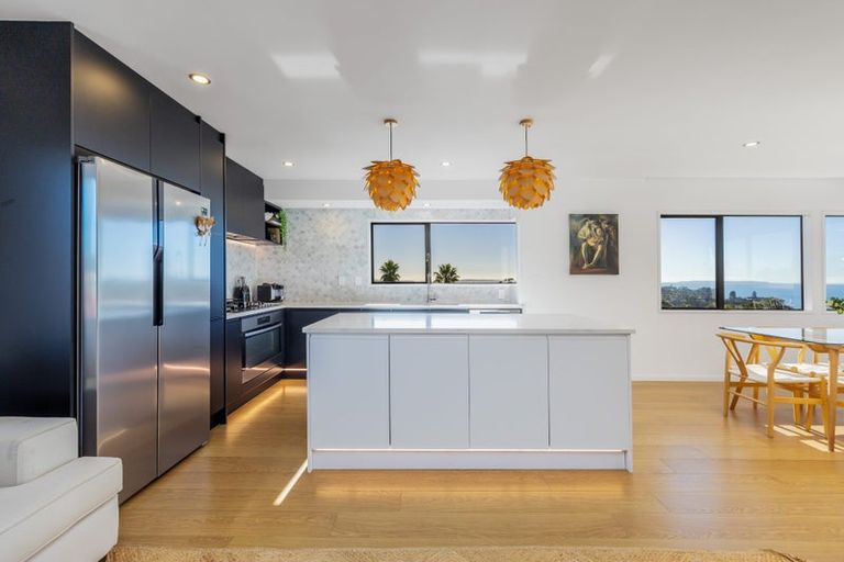 Photo of property in 2/30 Firth Road, Torbay, Auckland, 0630