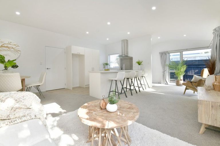 Photo of property in 17a Hatton Road, Orewa, 0931