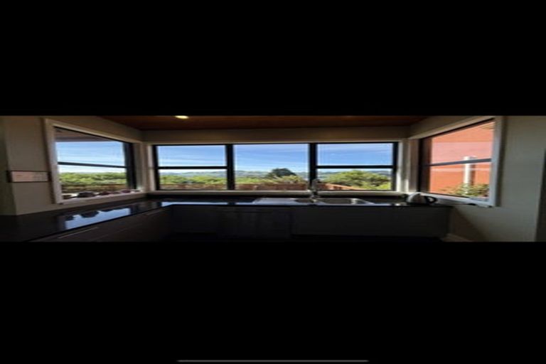 Photo of property in 16 Ascog Road, Ravensbourne, Dunedin, 9022