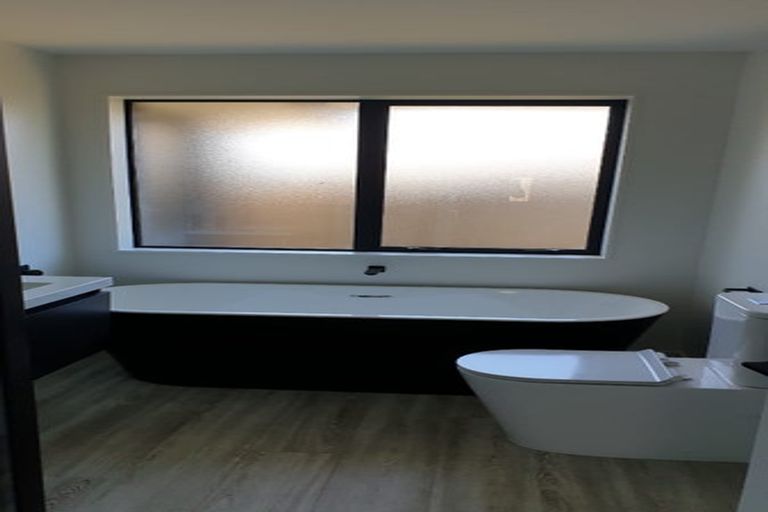 Photo of property in 66 Broadway Parade, Rolleston, 7615