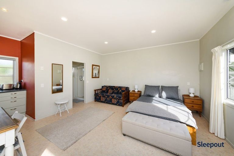 Photo of property in 32 Kent Avenue, Waitarere Beach, Levin, 5510