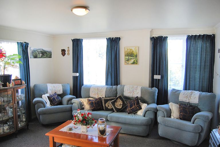 Photo of property in 13 Settlement Road, Kaiwaka, 0573