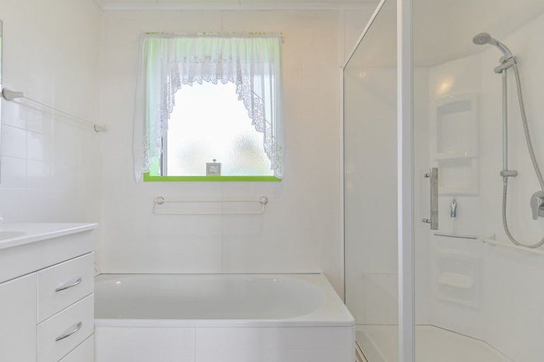 Photo of property in 707 Collinge Road, Mayfair, Hastings, 4122