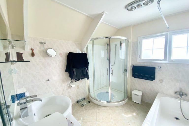 Photo of property in 60 Makora Road, Massey, Auckland, 0614