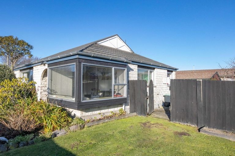 Photo of property in 1/48 Chipping Lane, Redwood, Christchurch, 8051