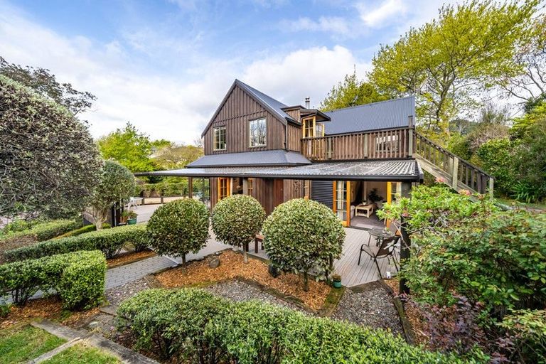 Photo of property in 45b Dowling Grove, Silverstream, Upper Hutt, 5019