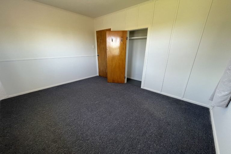 Photo of property in 15 Kaikoura Street, Henderson, Auckland, 0612
