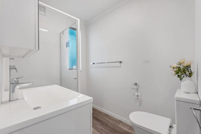 Photo of property in 10/90 Swaffield Road, Papatoetoe, Auckland, 2025