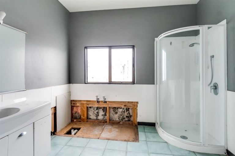 Photo of property in 3 Anzac Avenue, Onekawa, Napier, 4110