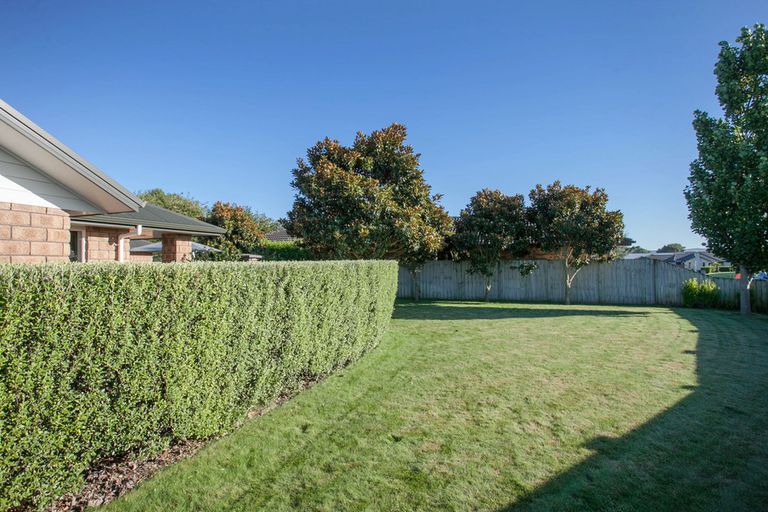 Photo of property in 2 Tulip Drive, Cambridge, 3434