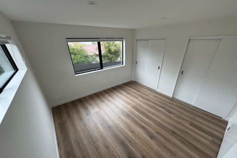 Photo of property in 21 Windy Ridge Road, Glenfield, Auckland, 0629