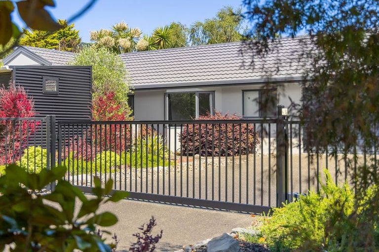 Photo of property in 10 Yasmin Lane, Kinloch, Taupo, 3377