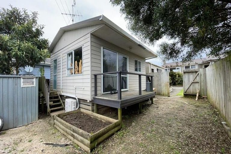 Photo of property in 22 Roseanne Road, Manurewa, Auckland, 2102