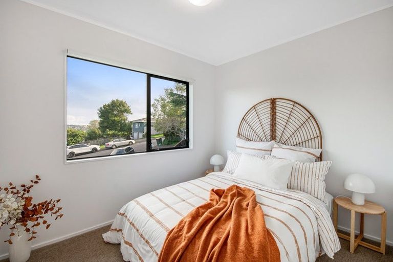 Photo of property in 2/14 Valecrest Place, Bayview, Auckland, 0629