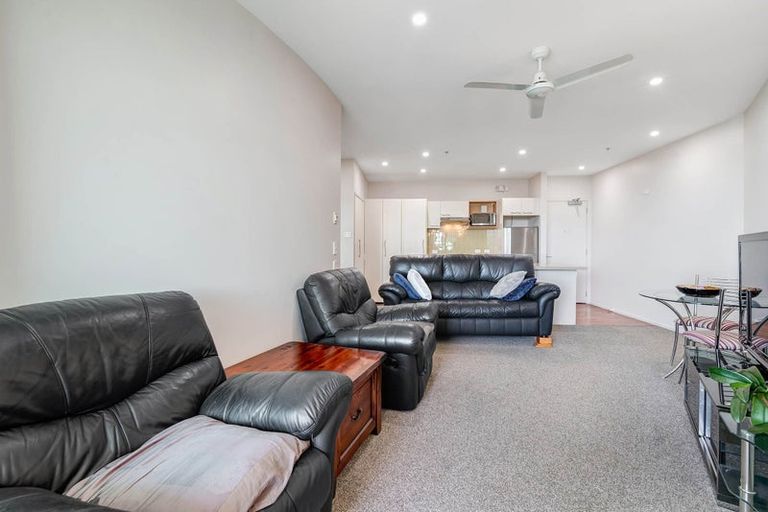 Photo of property in 703/11 Tamariki Avenue, Kelston, Auckland, 0602