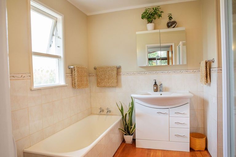 Photo of property in 14 Nevada Avenue, Pakuranga Heights, Auckland, 2010