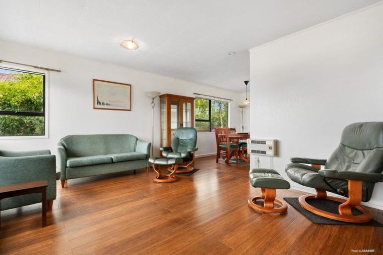 Photo of property in 2/44 Gills Avenue, Papakura, 2110