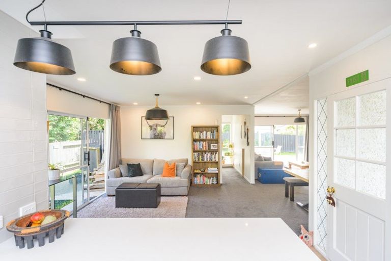 Photo of property in 23b Pahiatua Street, Hokowhitu, Palmerston North, 4410