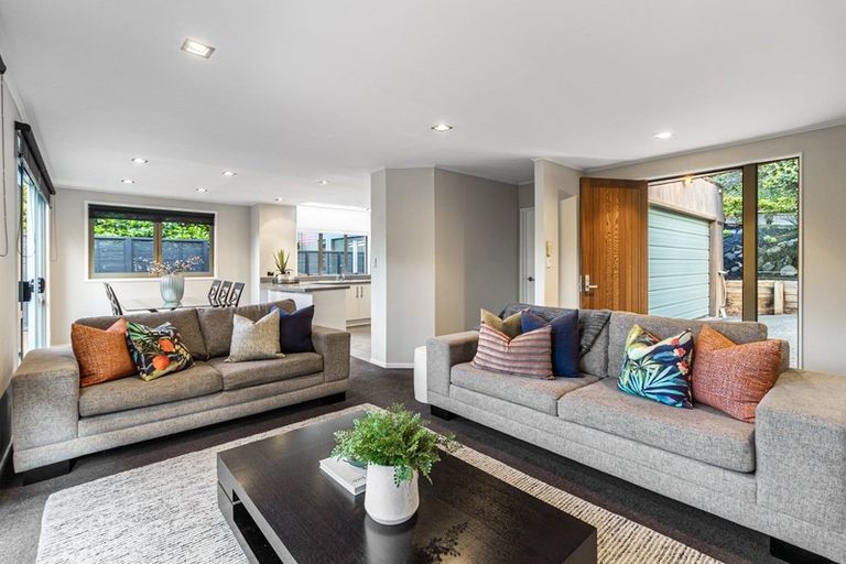 Photo of property in 103 Takahe Road, Titirangi, Auckland, 0604