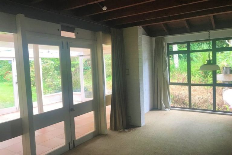 Photo of property in 24 Valley Road, Northcote, Auckland, 0626