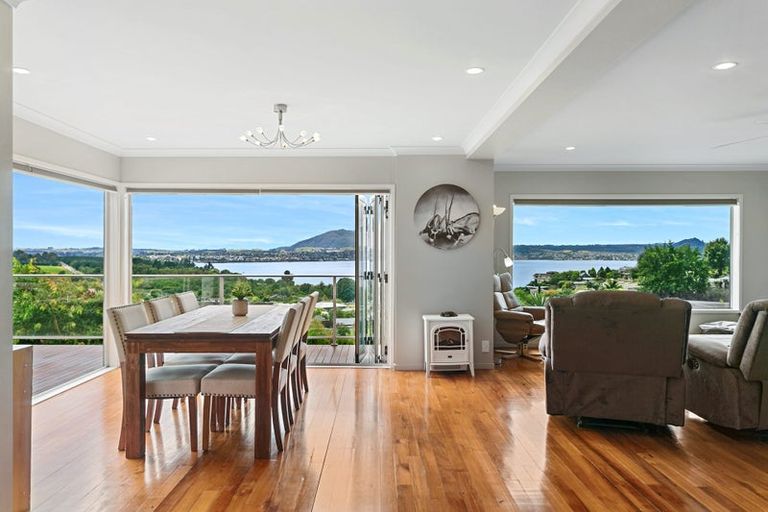Photo of property in 33 Shera Street, Acacia Bay, Taupo, 3330