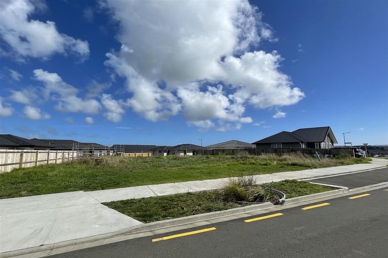 Photo of property in 4 Rere Awa Road, Glenbrook, 2681