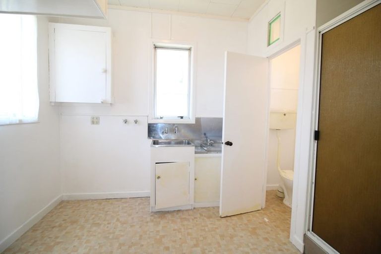 Photo of property in 16 York Street, Strathern, Invercargill, 9812