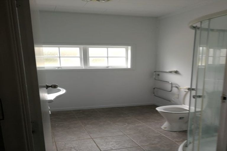 Photo of property in 18 Glenross Drive, Wattle Downs, Auckland, 2103