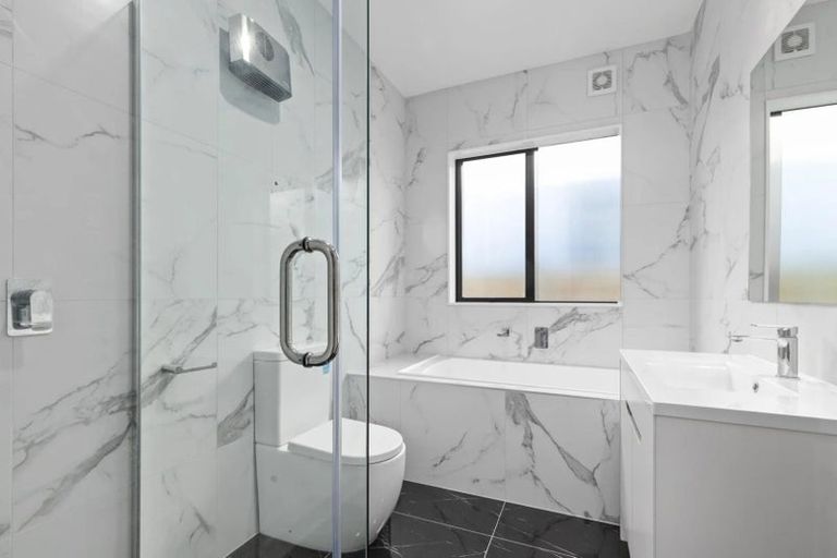 Photo of property in 24 Weri Road, Karaka, Papakura, 2113