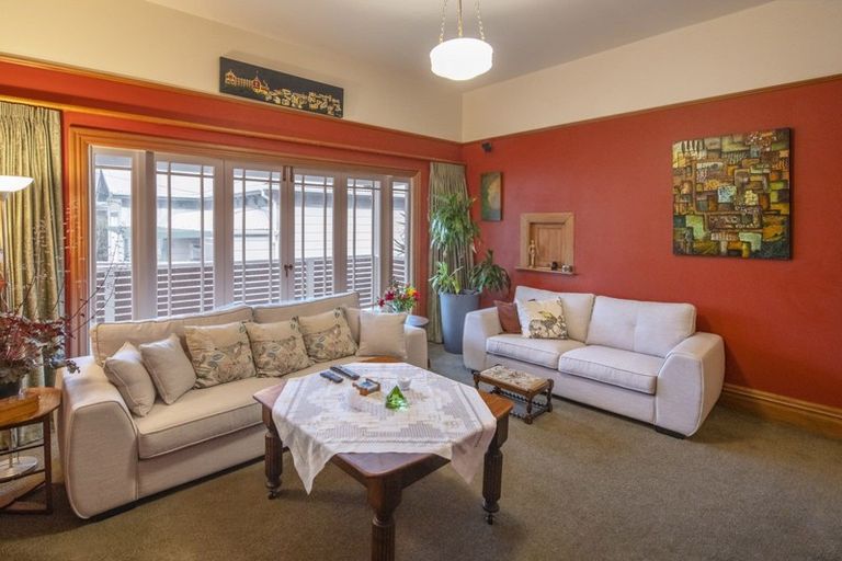 Photo of property in 89 Eden Street, Island Bay, Wellington, 6023