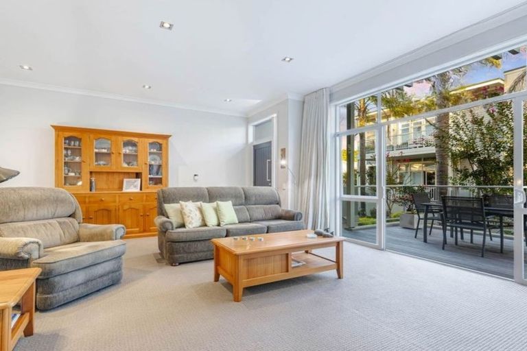 Photo of property in 36 Parkside Drive, Orewa, 0931