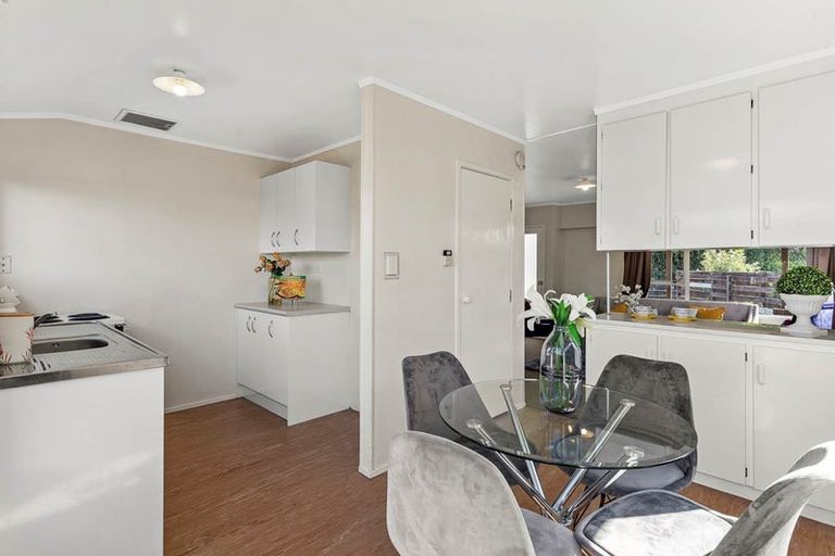 Photo of property in 1/29 Kindergarten Drive, Conifer Grove, Takanini, 2112