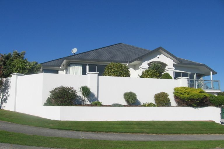 Photo of property in 36 Lanyon Place, Whitby, Porirua, 5024