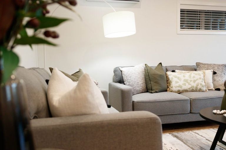 Photo of property in 1/19 Ruakiwi Road, Hamilton Lake, Hamilton, 3204