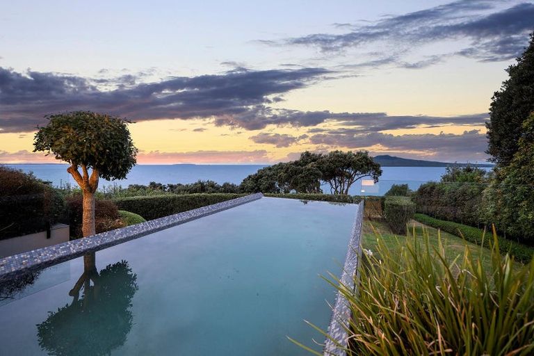 Photo of property in 24 Seacliffe Avenue, Belmont, Auckland, 0622