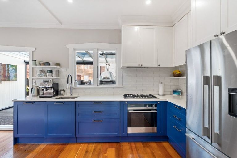 Photo of property in 12 Sunshine Avenue, Karori, Wellington, 6012