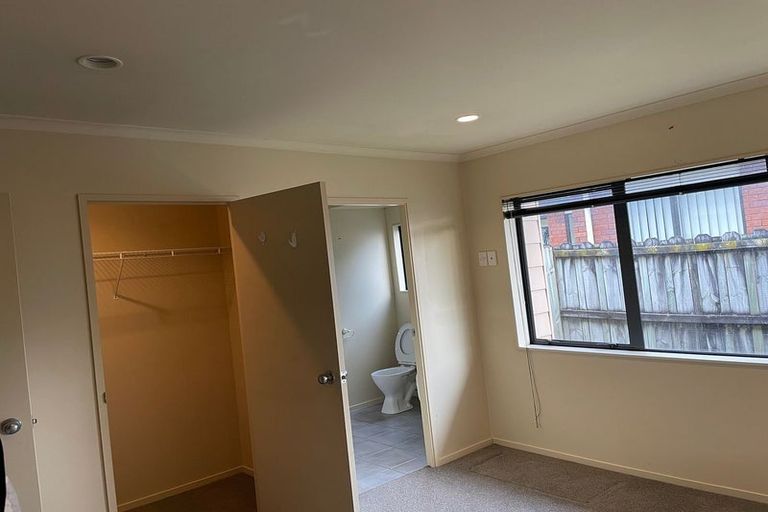 Photo of property in 26 Carisbrook Crescent, Papakura, 2110