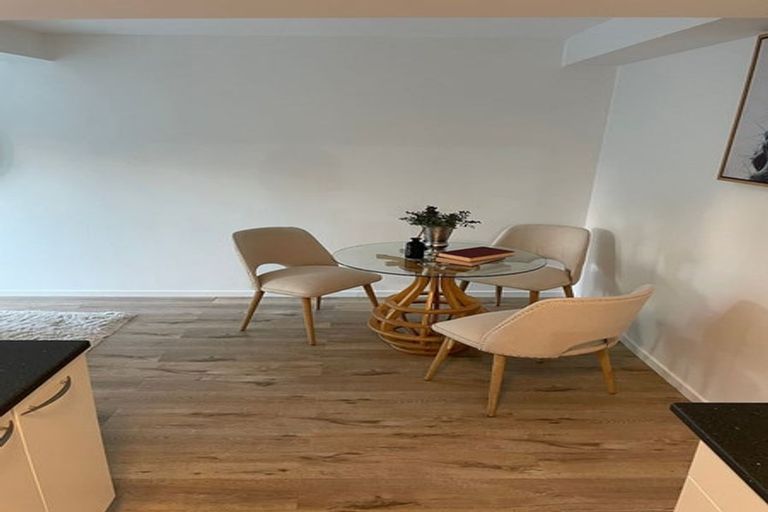 Photo of property in 2/54 Stapleford Crescent, Browns Bay, Auckland, 0630