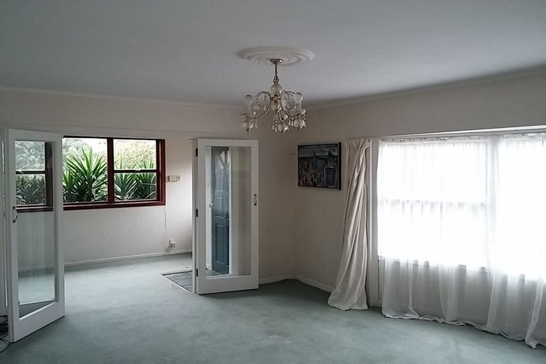 Photo of property in 69 Rangeview Road, Sunnyvale, Auckland, 0612