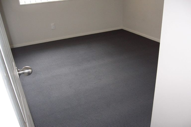 Photo of property in 26 Duckworth Road, Papakura, 2110