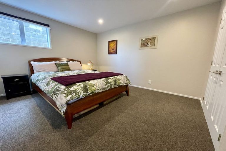 Photo of property in 17 Bay Lair Grove, Island Bay, Wellington, 6023