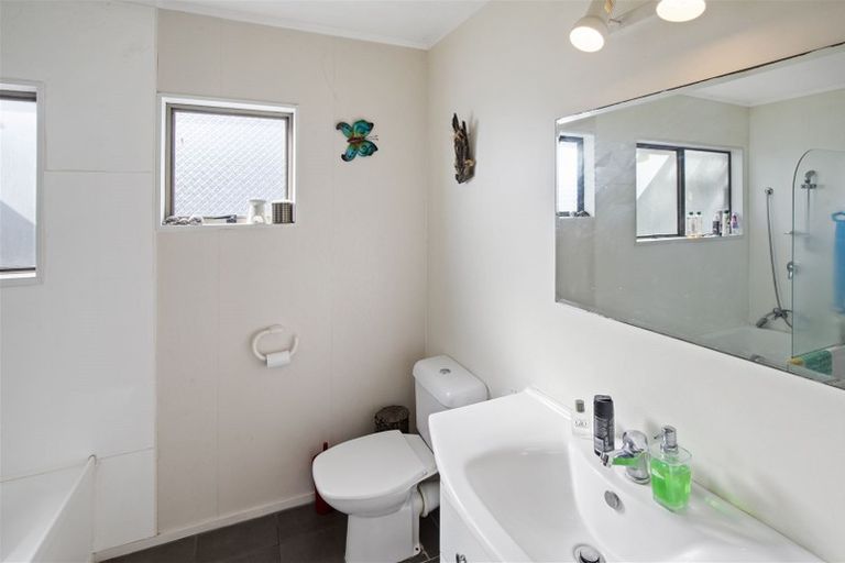 Photo of property in 7 Taihiki Road, Clarks Beach, 2122