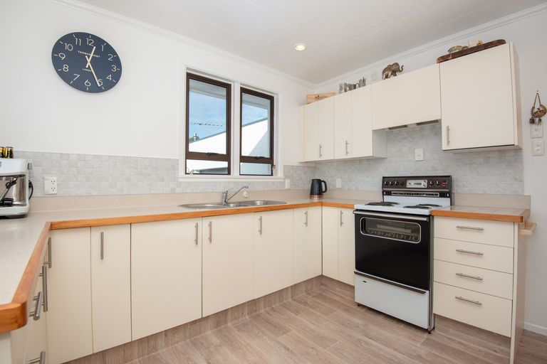 Photo of property in 5 Duthie Street, Milton, 9220