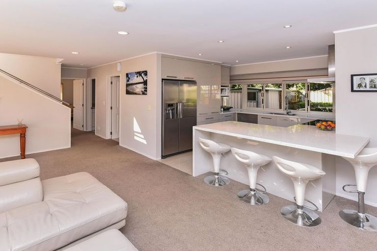 Photo of property in 102 Charles Prevost Drive, The Gardens, Auckland, 2105