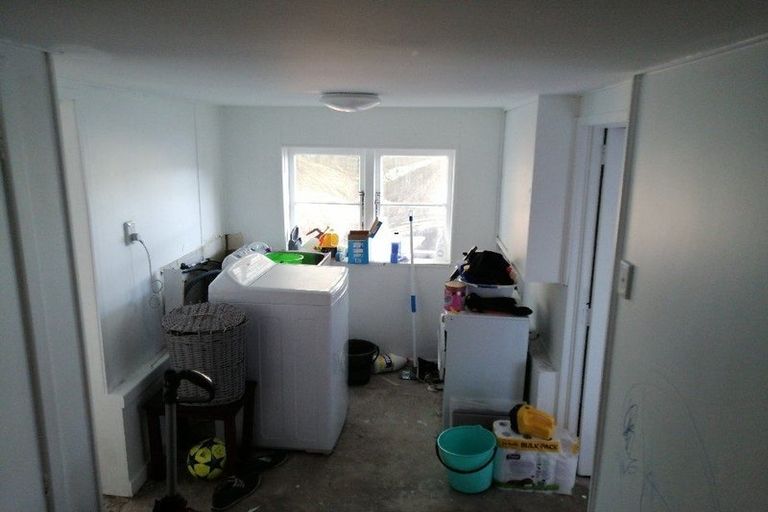 Photo of property in 32 Golf Road, New Lynn, Auckland, 0600